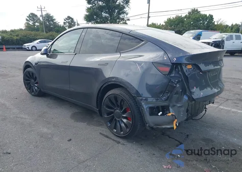 2022 Tesla Model Y Performance Dual Motor All-Wheel Drive z USA, uszkodzony, nr VIN 7SAYGDEF7NF339241